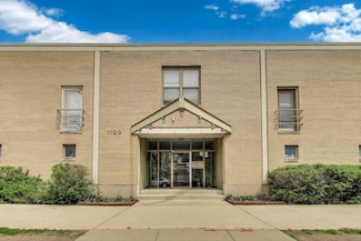 1100 W Cornelia Ave Unit 110, Chicago, IL 60657