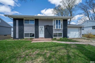 2268 Knollaire Dr, Washington, IL 61571