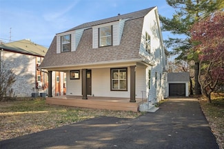 415 42nd St, Des Moines, IA 50312