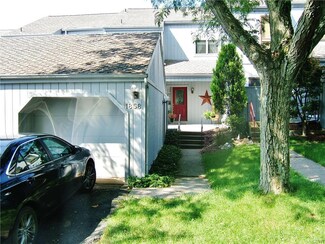 1858 Bent Pine Hill, Fogelsville, PA 18051