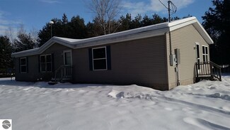 3645 S Fenmore Rd, Merrill, MI 48637