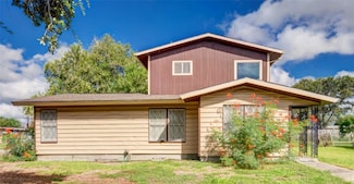 726 Caddo St, Corpus Christi, TX 78412