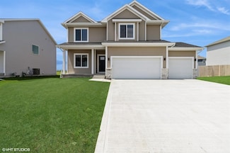136 Creekside Dr SW, Bondurant, IA 50035