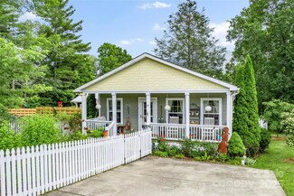 97 Taylor St, Black Mountain, NC 28711