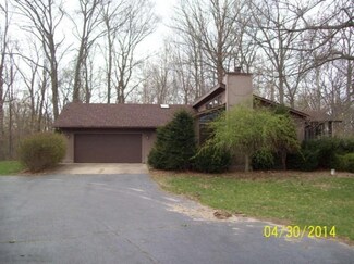 3764 Glendora Rd, Three Oaks, MI 49128