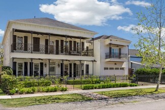 806 Oxford St, Houston, TX 77007