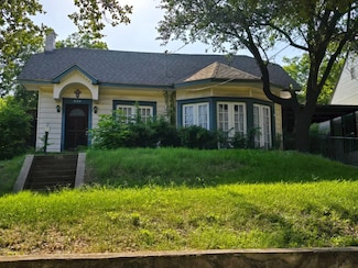 809 N Crawford St, Dallas, TX 75203