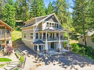 21 Midlake Dr, Sagle, ID 83860