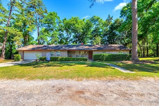 3038 Olson Rd, Tallahassee, FL 32308