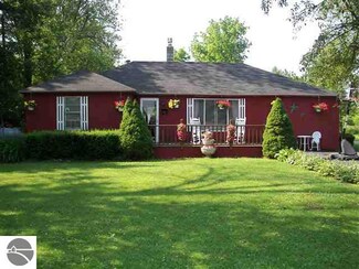 213 W Main St, Turner, MI 48765