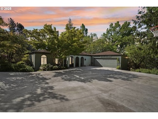 4043 SW Westdale Dr, Portland, OR 97221