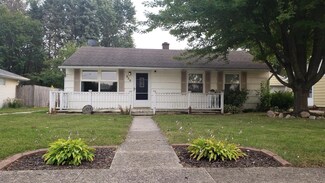 528 W Elm St, New Carlisle, IN 46552