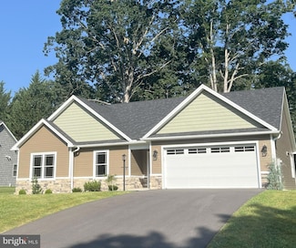 6512 Pullhook Ln, Fayetteville, PA 17222