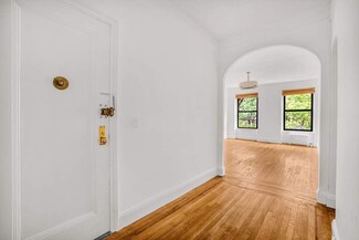 26 W 97th St Unit 3A, New York, NY 10025