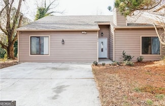 1593 Dillard Rd, Stone Mountain, GA 30088
