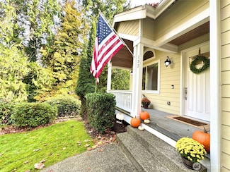 132 Park Ave NW, Gig Harbor, WA 98335