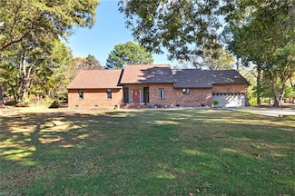 4284 Charity Neck Rd, Virginia Beach, VA 23457