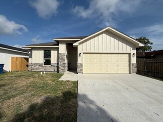 2761 Camargo Dr, Corpus Christi, TX 78415