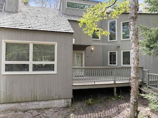 2755 Harbor-Petoskey Rd Unit 9, Harbor Springs, MI 49740