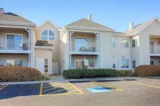 726 N Gary Ave Unit 109A, Carol Stream, IL 60188