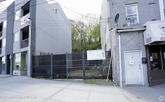 12 van Duzer St, Staten Island, NY 10301