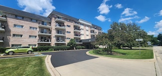 1000 S Lorraine Rd Unit 310, Wheaton, IL 60189