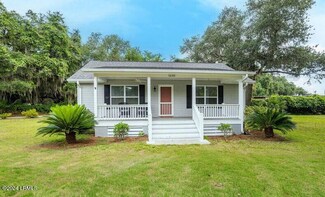1630 Paris Ave, Port Royal, SC 29935