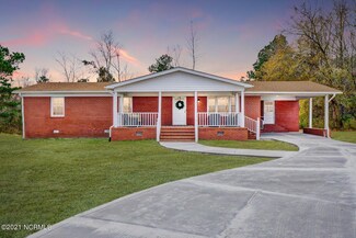4122 N Carolina 24, Beulaville, NC 28518