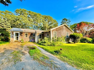 70 Carol Ln, Oak Bluffs, MA 02557