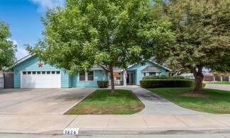 3824 W Dorothea Ct, Visalia, CA 93277