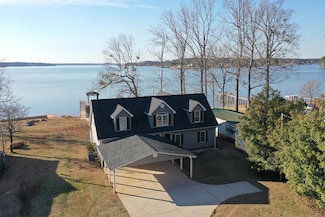 2608 Scurry Island Rd, Chappells, SC 29037