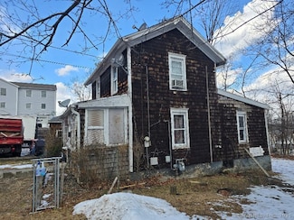 57 Pleasant St, Danbury, CT 06810