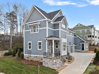 805 Naples Dr, Davidson, NC 28036