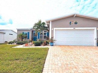 3925 Manatee Club Dr, Ruskin, FL 33570