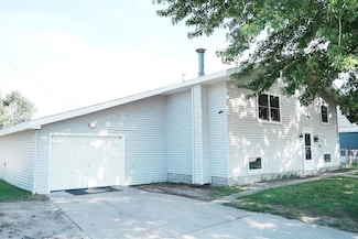 606 S Adams St, Lexington, NE 68850