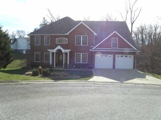 620 Leaf Ct, Ashland, KY 41101