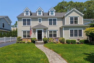 59 Fountain Ave, Rockville Centre, NY 11570