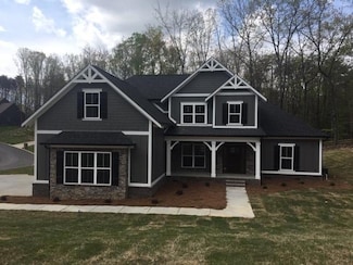 4742 Signal Forest Dr, Signal Mountain, TN 37377