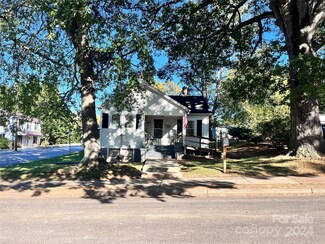 1407 N Ashe Ave, Newton, NC 28658