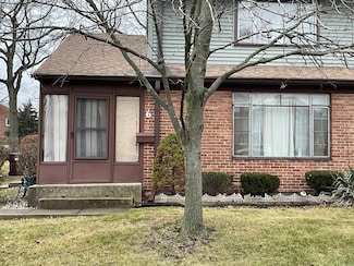 6 Cromwell Rd Unit 211, Park Forest, IL 60466