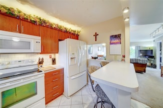 9440 Sunrise Lakes Blvd Unit 312, Sunrise, FL 33322
