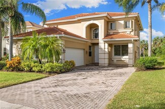 1650 Birdie Dr, Naples, FL 34120