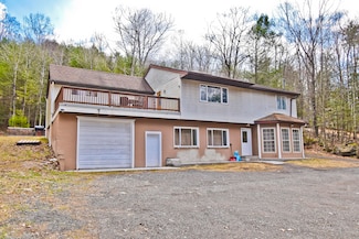 982 Long Ridge Rd, Honesdale, PA 18431