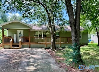 1511 Pine St, Athens, AL 35611