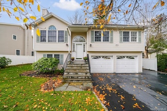 136 Edgewood Ave, Thornwood, NY 10594