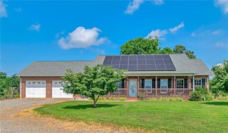 1778 Barker Rd, Roaring River, NC 28669