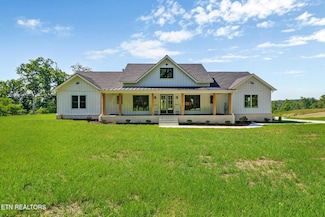 320 Ridge Ln, Monterey, TN 38574
