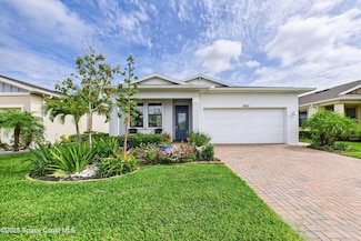 1563 Great Belt Cir, Melbourne, FL 32940