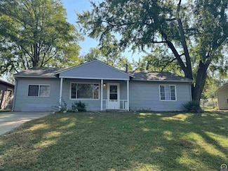 3570 SW Kerry Ave, Topeka, KS 66611
