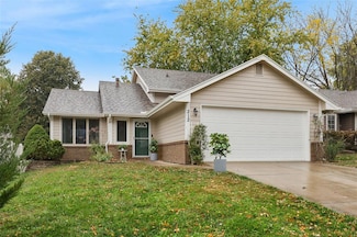 212 25th St, West Des Moines, IA 50265